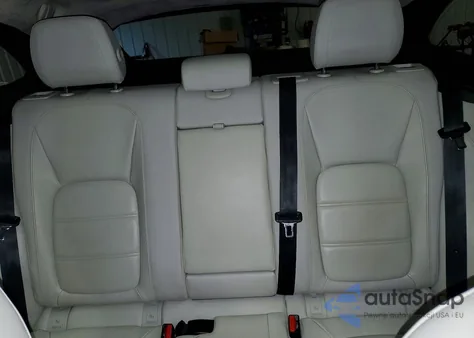 2019 Jaguar F-Pace Prestige z USA, uszkodzony, nr VIN SADCK2GXXKA392993